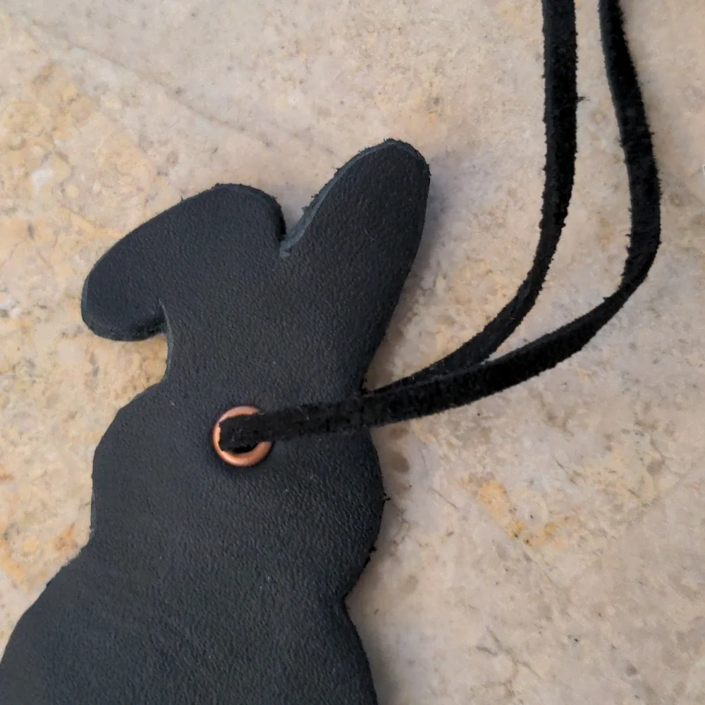 Handmade Genuine Leather Minimalist Bunny Rabbit Bag Charm Black #02 - Picture 4 of 7